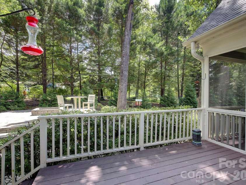 212 Tall Timbers Trail, Hendersonville, NC 28792.  MLS# CAR4410837, YatesRealty ID 41964. 