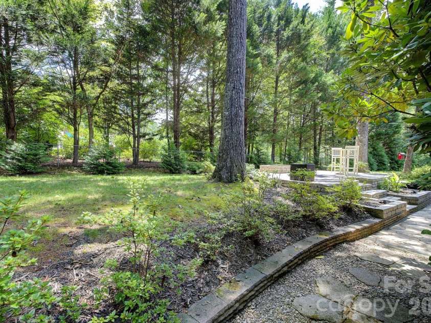 212 Tall Timbers Trail, Hendersonville, NC 28792.  MLS# CAR4410837, YatesRealty ID 41964. 