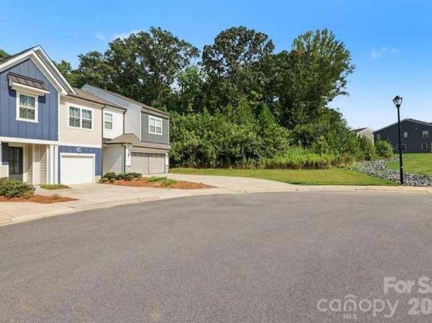 534 MADISON FALLS Court, Fort Mill, SC 29708.  MLS# CAR4405695, YatesRealty ID 41965. 