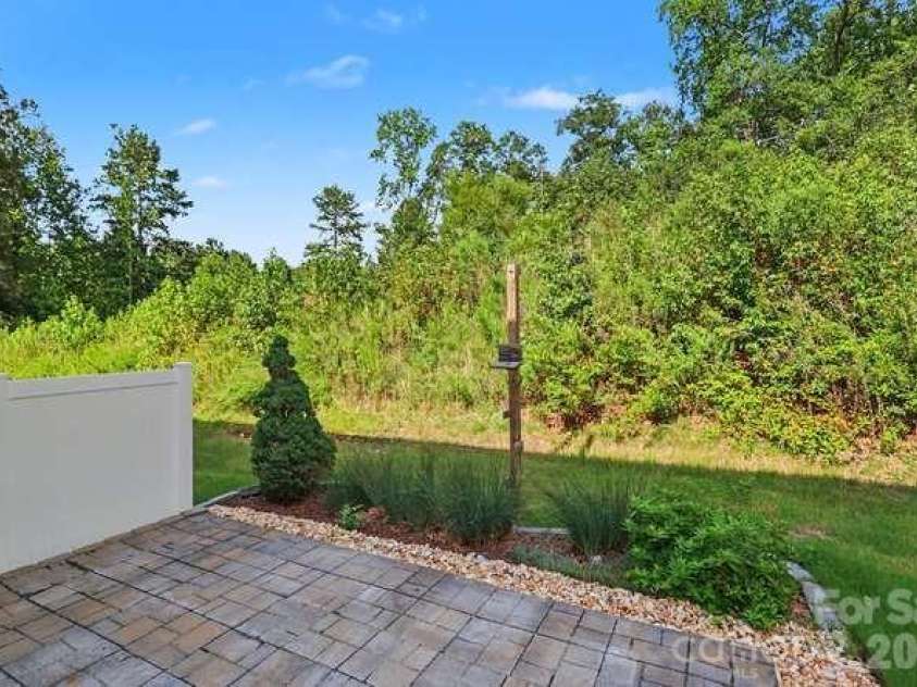 534 MADISON FALLS Court, Fort Mill, SC 29708.  MLS# CAR4405695, YatesRealty ID 41965. 