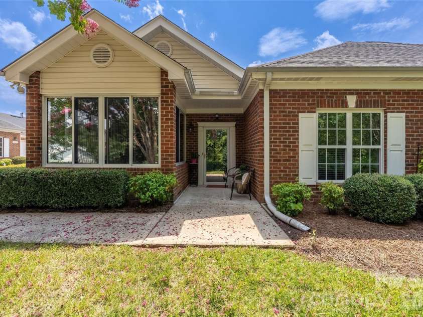 14617 Penmore Lane, Charlotte, NC 28269.  MLS# CAR4407529, YatesRealty ID 41966. 