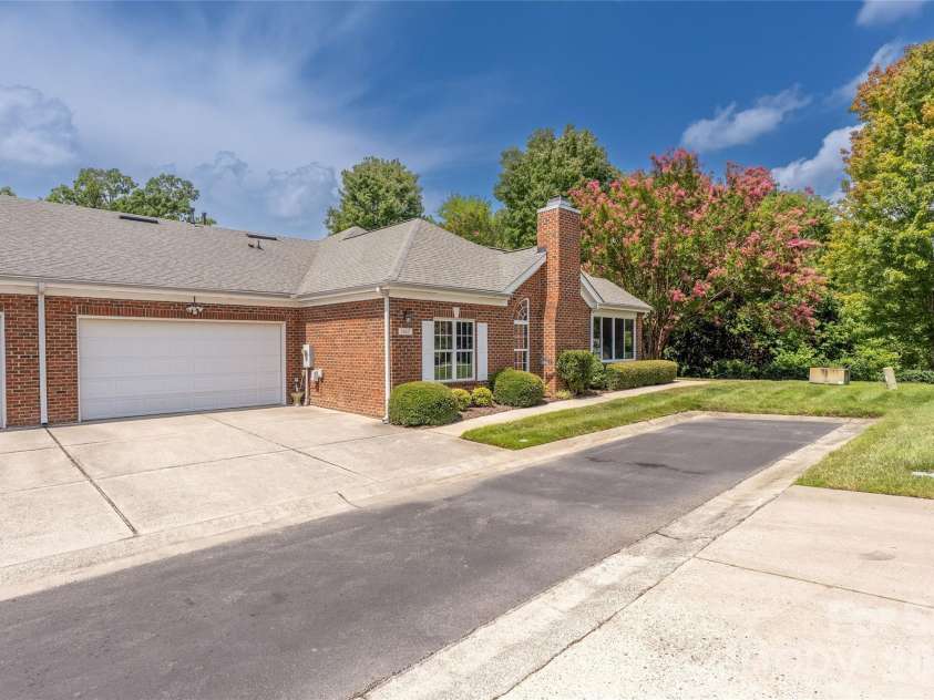 14617 Penmore Lane, Charlotte, NC 28269.  MLS# CAR4407529, YatesRealty ID 41966. 