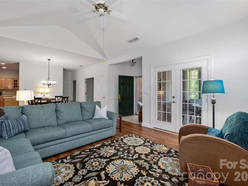 14617 Penmore Lane, Charlotte, NC 28269.  MLS# CAR4407529, YatesRealty ID 41966. 
