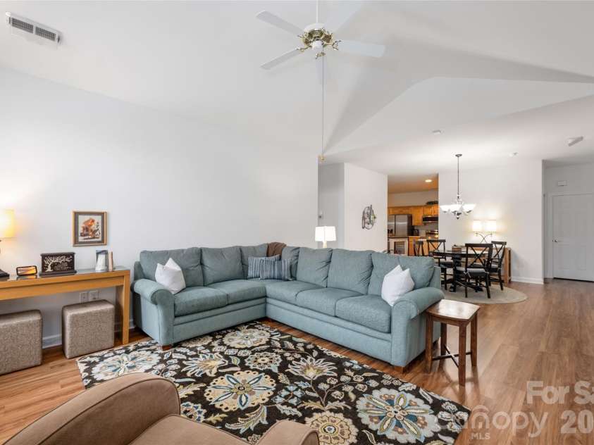 14617 Penmore Lane, Charlotte, NC 28269.  MLS# CAR4407529, YatesRealty ID 41966. 