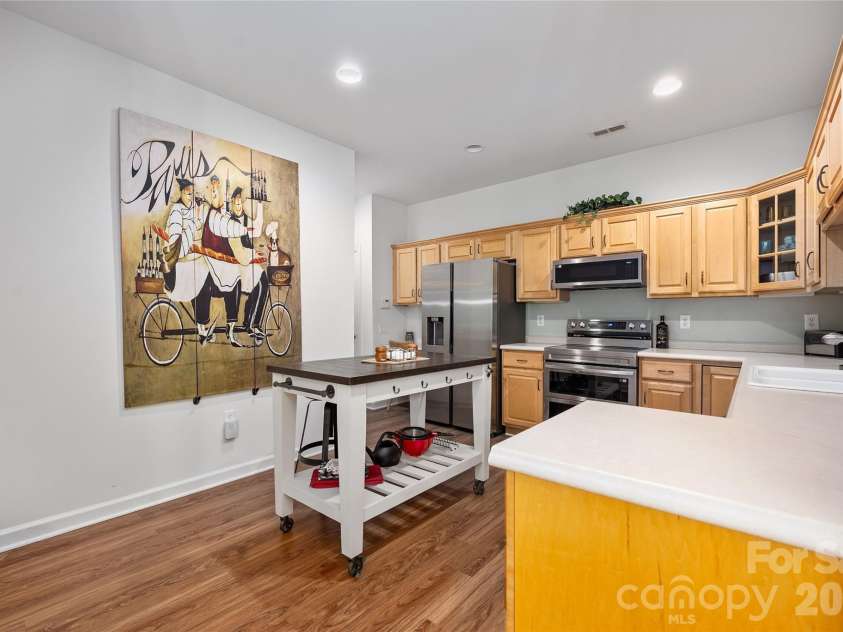 14617 Penmore Lane, Charlotte, NC 28269.  MLS# CAR4407529, YatesRealty ID 41966. 