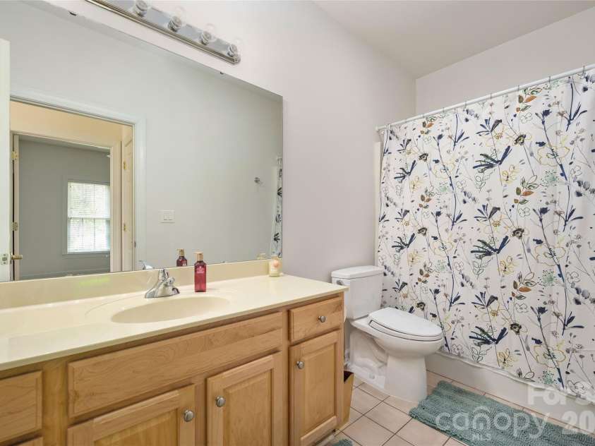 14617 Penmore Lane, Charlotte, NC 28269.  MLS# CAR4407529, YatesRealty ID 41966. 