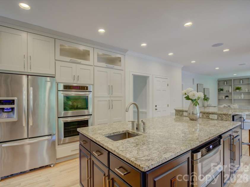 2301 Wharton Lane, Charlotte, NC 28270.  MLS# CAR4404065, YatesRealty ID 41967. 