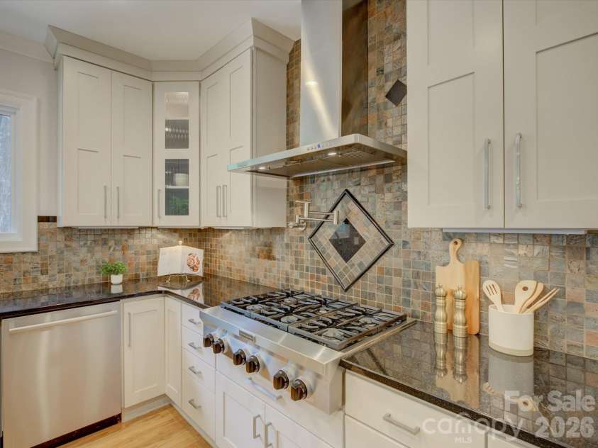2301 Wharton Lane, Charlotte, NC 28270.  MLS# CAR4404065, YatesRealty ID 41967. 