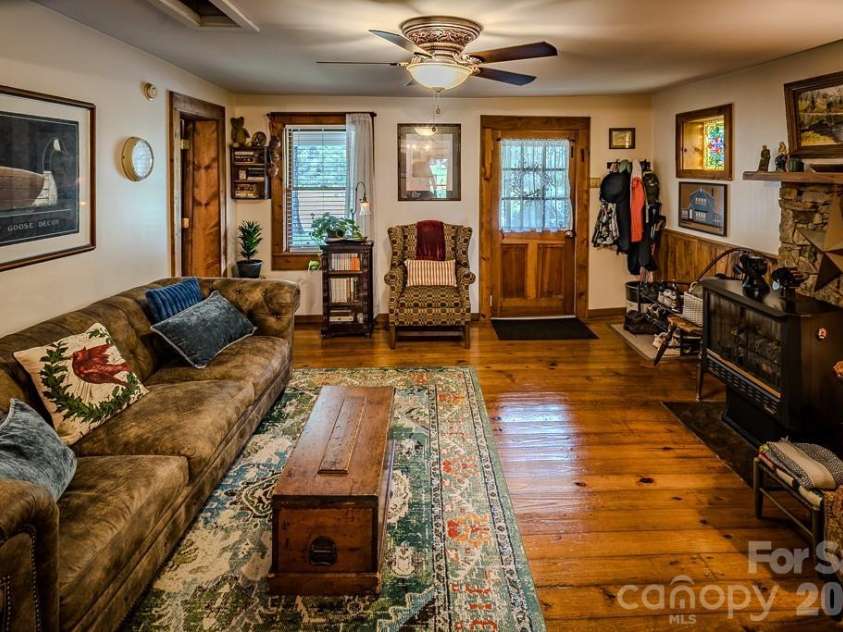 5950 US 19e Highway, Newland, NC 28657.  MLS# CAR4408007, YatesRealty ID 41968. 
