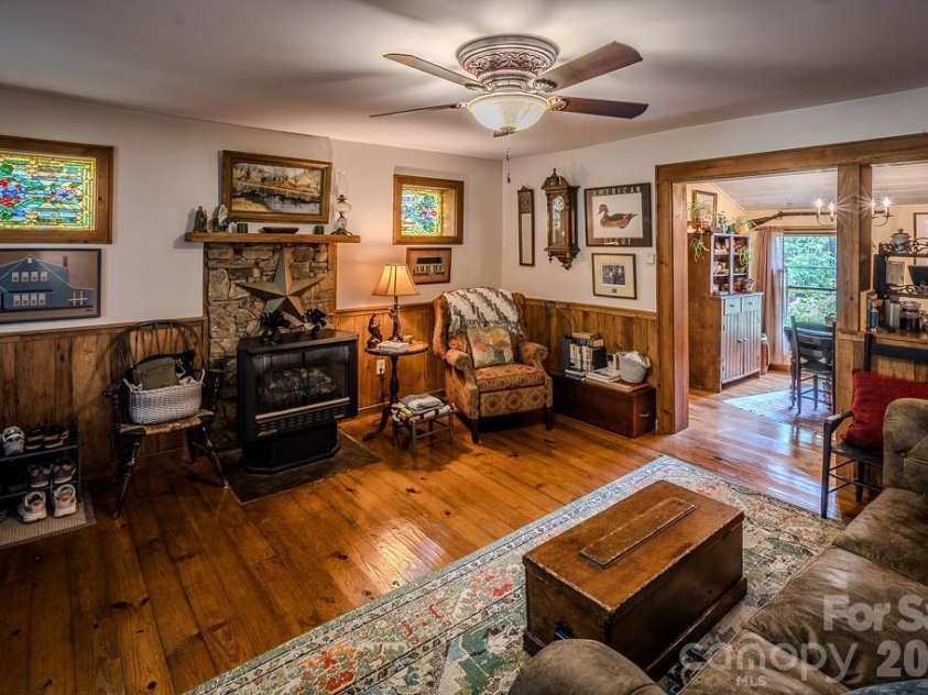 5950 US 19e Highway, Newland, NC 28657.  MLS# CAR4408007, YatesRealty ID 41968. 