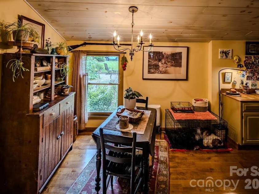 5950 US 19e Highway, Newland, NC 28657.  MLS# CAR4408007, YatesRealty ID 41968. 