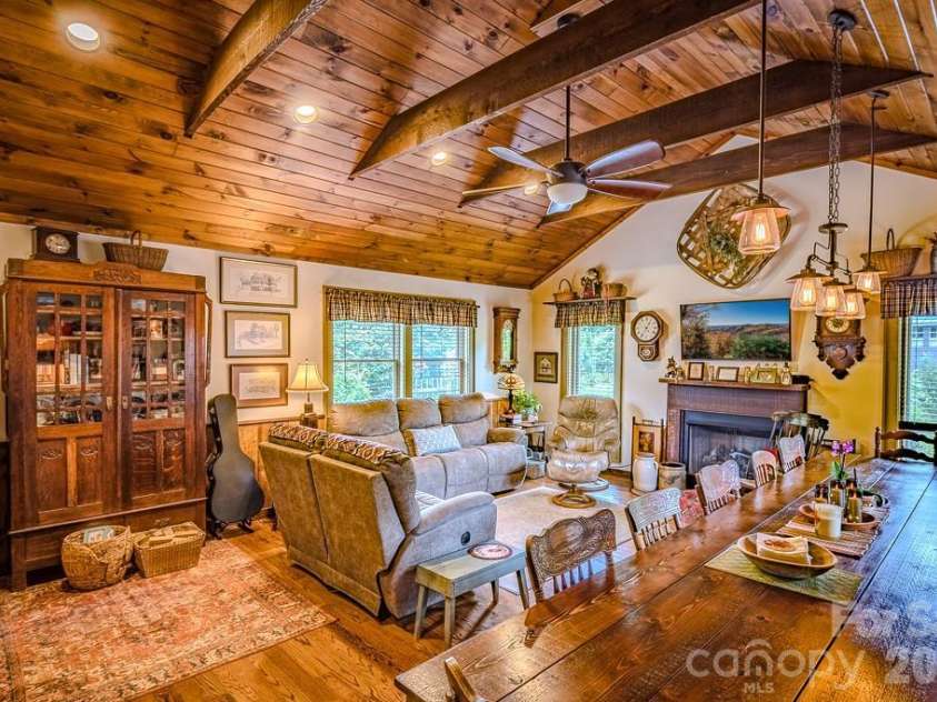 5950 US 19e Highway, Newland, NC 28657.  MLS# CAR4408007, YatesRealty ID 41968. 