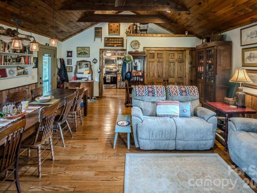5950 US 19e Highway, Newland, NC 28657.  MLS# CAR4408007, YatesRealty ID 41968. 