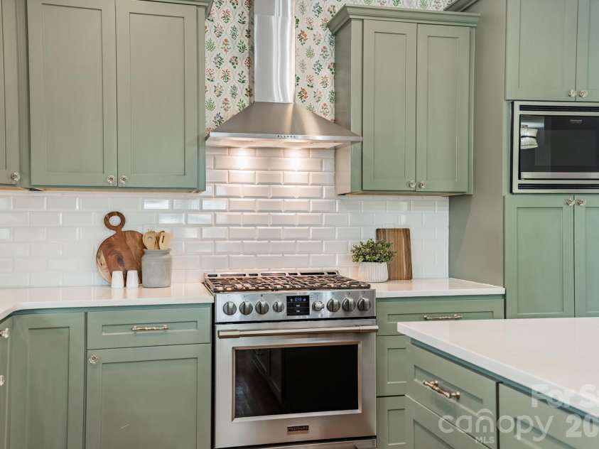 1529 Merriman Avenue, Charlotte, NC 28203.  MLS# CAR4404504, YatesRealty ID 41969. 