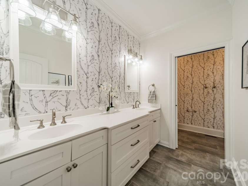 1529 Merriman Avenue, Charlotte, NC 28203.  MLS# CAR4404504, YatesRealty ID 41969. 