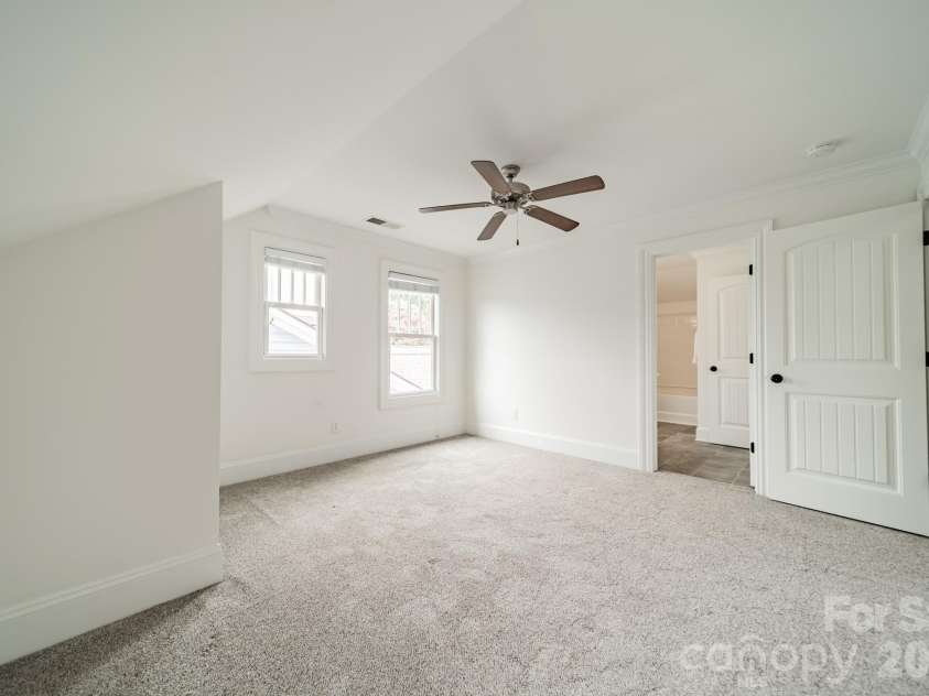 1529 Merriman Avenue, Charlotte, NC 28203.  MLS# CAR4404504, YatesRealty ID 41969. 
