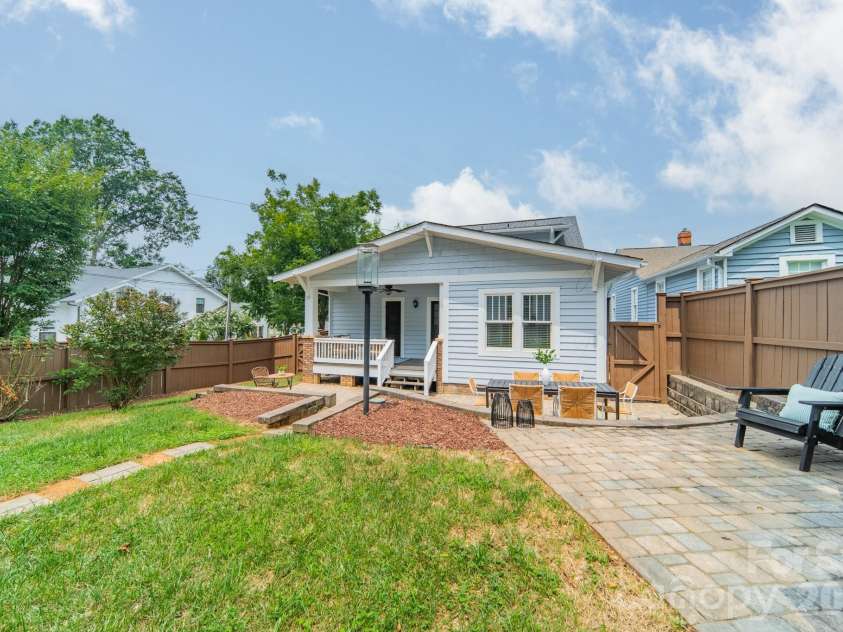 1529 Merriman Avenue, Charlotte, NC 28203.  MLS# CAR4404504, YatesRealty ID 41969. 