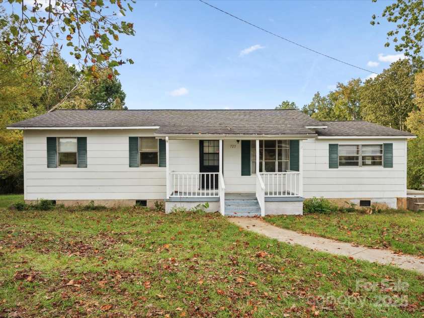 723 Chestnut Ridge Church Road, Kings Mountain, NC 28086.  MLS# CAR4186120, YatesRealty ID 4197. 