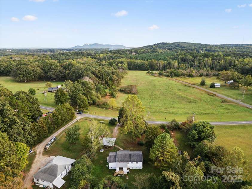 723 Chestnut Ridge Church Road, Kings Mountain, NC 28086.  MLS# CAR4186120, YatesRealty ID 4197. 