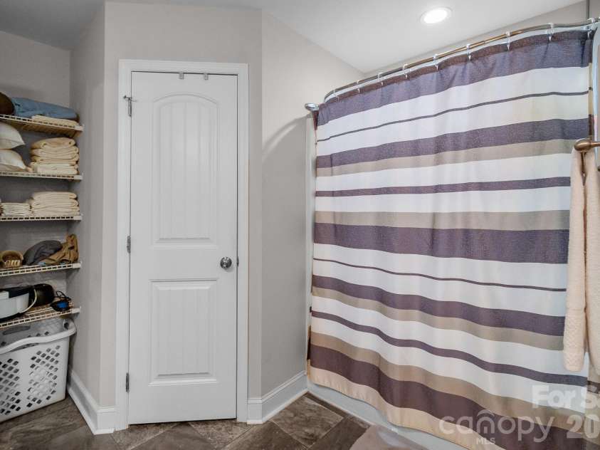 3301 Silver Fox Circle, Lancaster, SC 29720.  MLS# CAR4410414, YatesRealty ID 41970. Main Bathroom En Suite