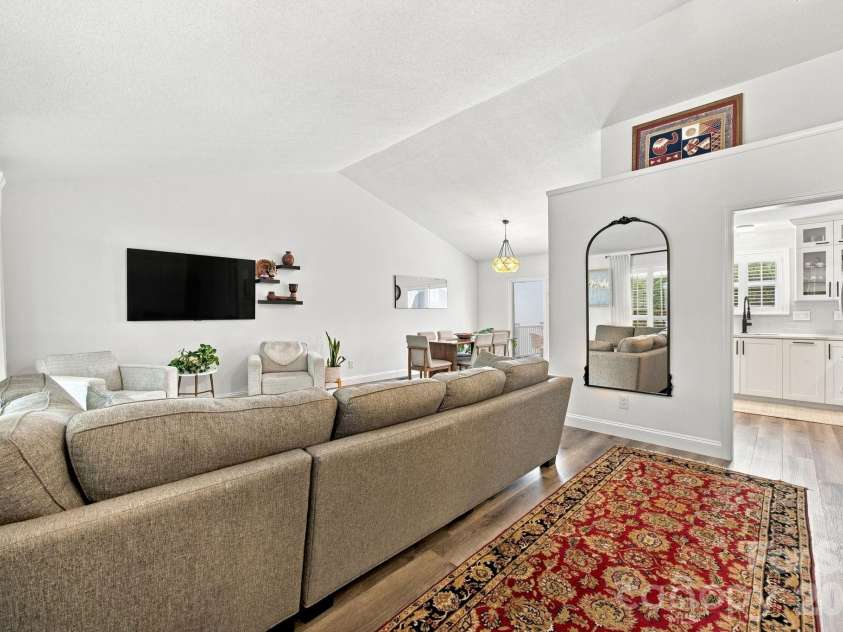 7017 Culloden More Court, Charlotte, NC 28217.  MLS# CAR4411389, YatesRealty ID 41973. 