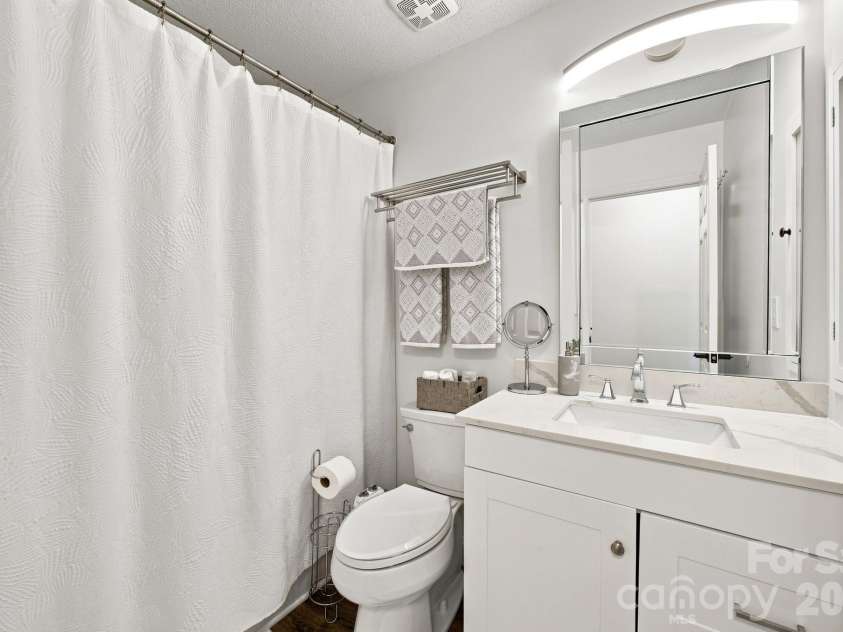 7017 Culloden More Court, Charlotte, NC 28217.  MLS# CAR4411389, YatesRealty ID 41973. 