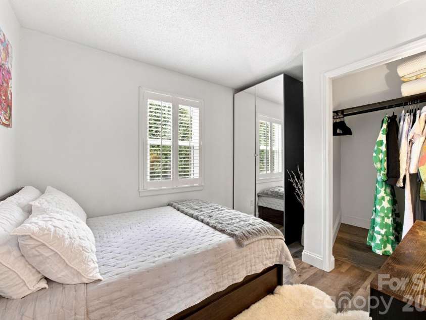 7017 Culloden More Court, Charlotte, NC 28217.  MLS# CAR4411389, YatesRealty ID 41973. 