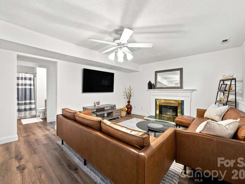 7017 Culloden More Court, Charlotte, NC 28217.  MLS# CAR4411389, YatesRealty ID 41973. 