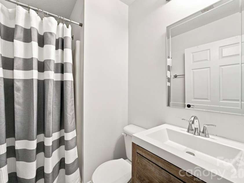 7017 Culloden More Court, Charlotte, NC 28217.  MLS# CAR4411389, YatesRealty ID 41973. 