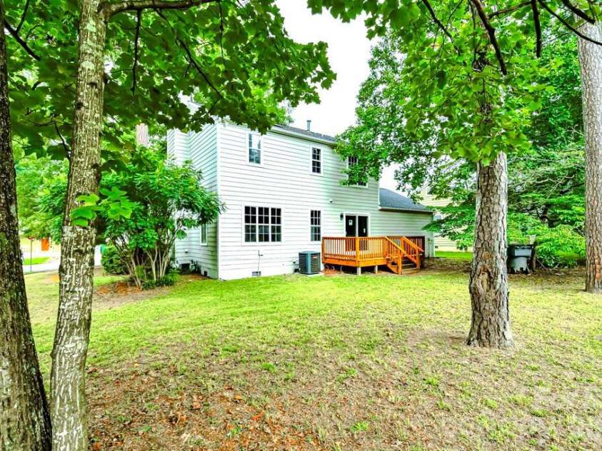 6020 Running Deer Road, Charlotte, NC 28214.  MLS# CAR4409010, YatesRealty ID 41975. 