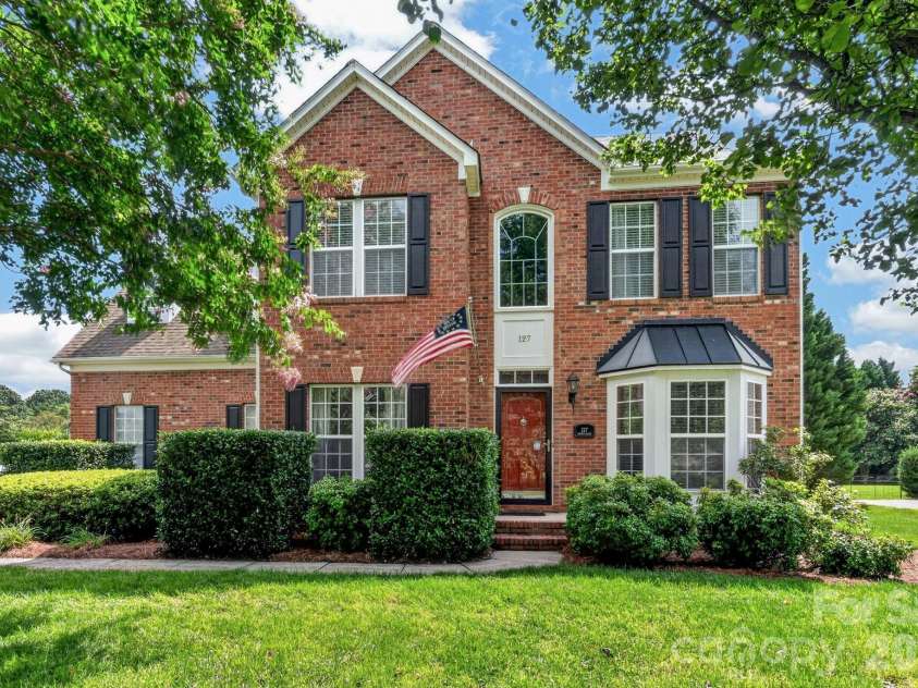 127 Corona Circle, Mooresville, NC 28117.  MLS# CAR4409676, YatesRealty ID 41976. 