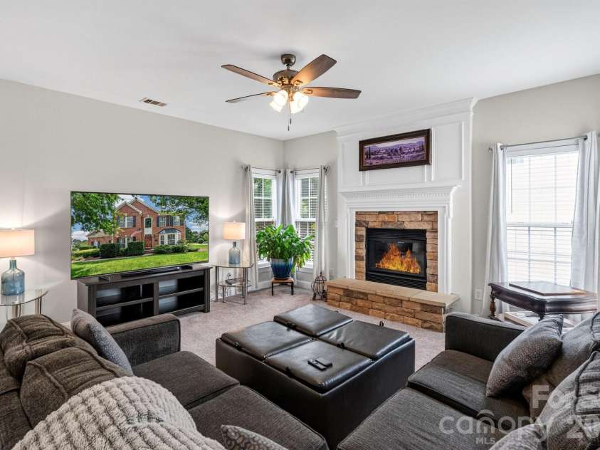 127 Corona Circle, Mooresville, NC 28117.  MLS# CAR4409676, YatesRealty ID 41976. 