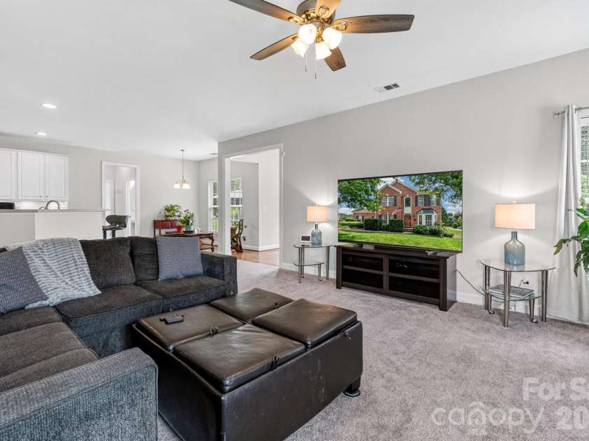 127 Corona Circle, Mooresville, NC 28117.  MLS# CAR4409676, YatesRealty ID 41976. 