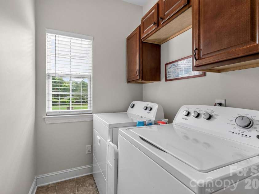 127 Corona Circle, Mooresville, NC 28117.  MLS# CAR4409676, YatesRealty ID 41976. 