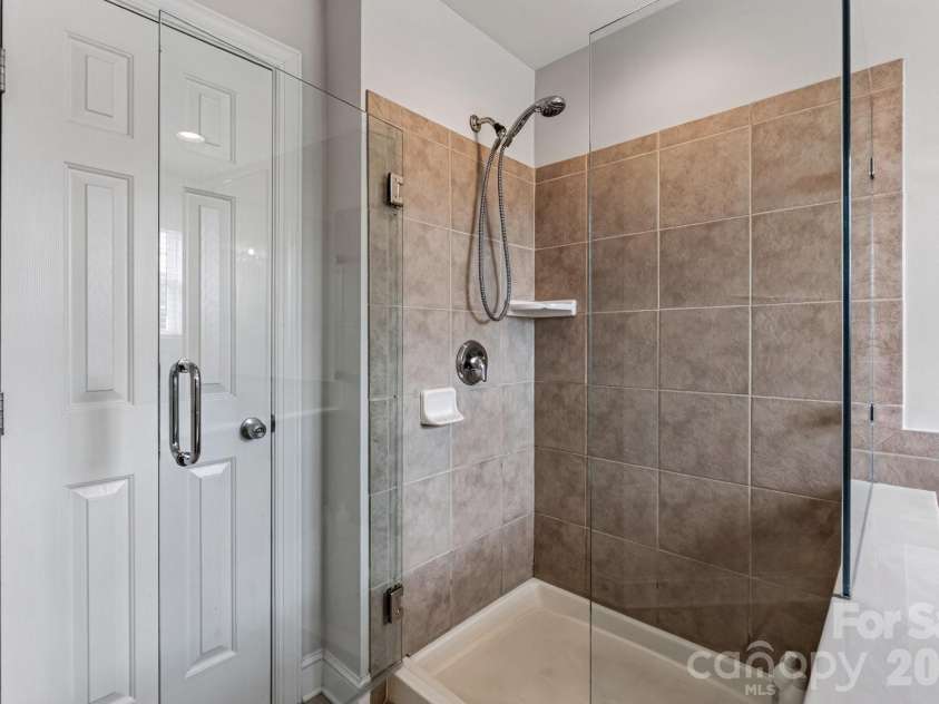 127 Corona Circle, Mooresville, NC 28117.  MLS# CAR4409676, YatesRealty ID 41976. 
