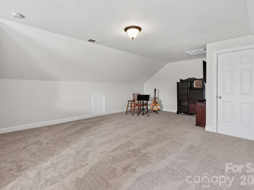 127 Corona Circle, Mooresville, NC 28117.  MLS# CAR4409676, YatesRealty ID 41976. 