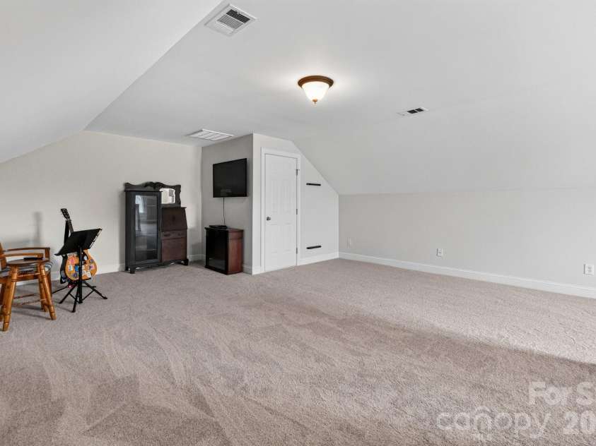 127 Corona Circle, Mooresville, NC 28117.  MLS# CAR4409676, YatesRealty ID 41976. 