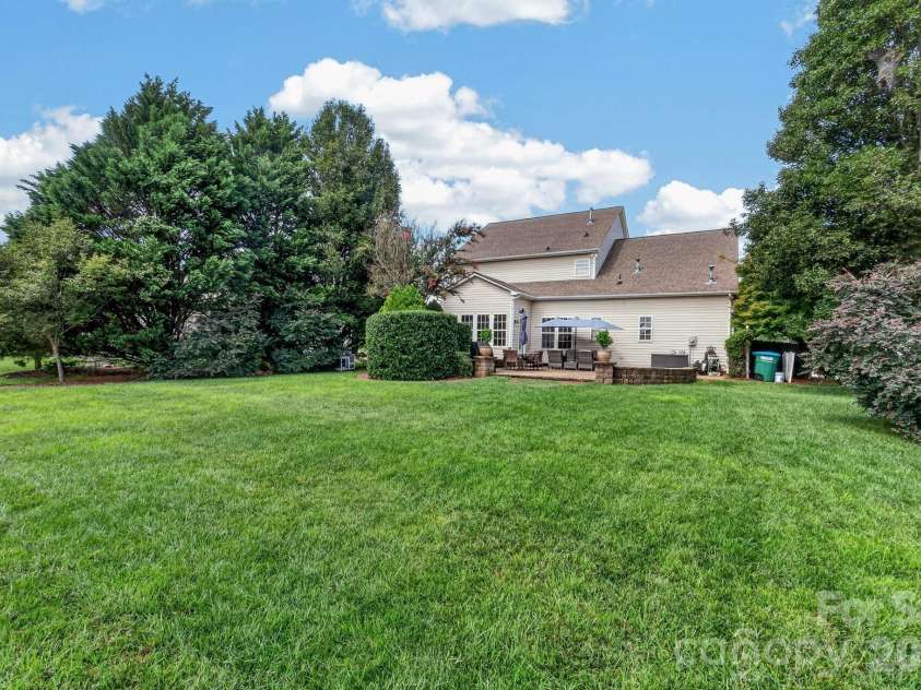 127 Corona Circle, Mooresville, NC 28117.  MLS# CAR4409676, YatesRealty ID 41976. 