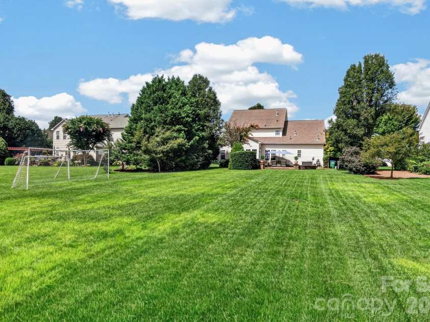 127 Corona Circle, Mooresville, NC 28117.  MLS# CAR4409676, YatesRealty ID 41976. 