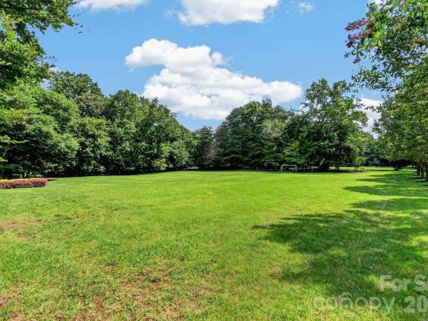 127 Corona Circle, Mooresville, NC 28117.  MLS# CAR4409676, YatesRealty ID 41976. 