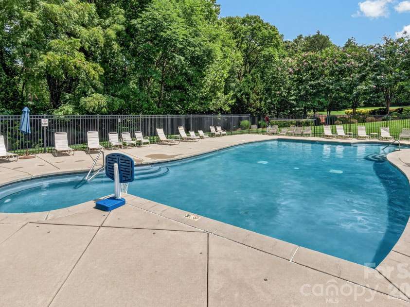 127 Corona Circle, Mooresville, NC 28117.  MLS# CAR4409676, YatesRealty ID 41976. 