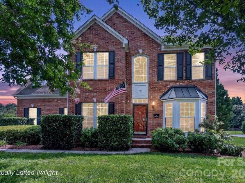 127 Corona Circle, Mooresville, NC 28117.  MLS# CAR4409676, YatesRealty ID 41976. 
