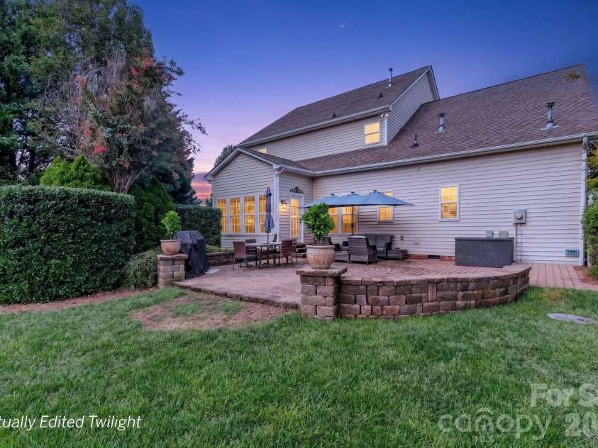 127 Corona Circle, Mooresville, NC 28117.  MLS# CAR4409676, YatesRealty ID 41976. 