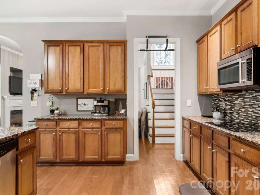 1334 Sarandon Drive, Matthews, NC 28104.  MLS# CAR4409363, YatesRealty ID 41977. 
