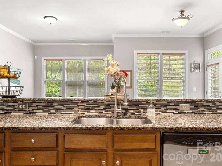1334 Sarandon Drive, Matthews, NC 28104.  MLS# CAR4409363, YatesRealty ID 41977. 