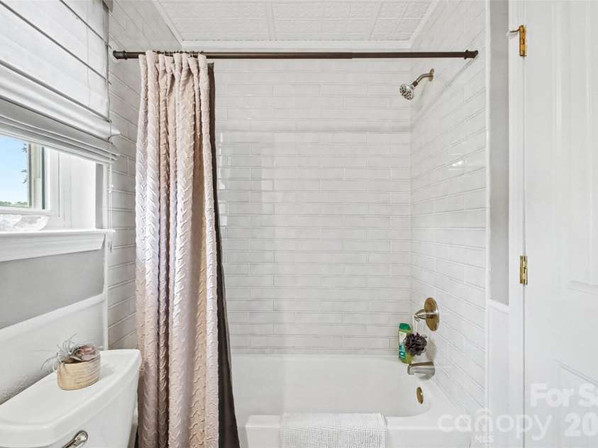 4828 Asherton Place, Concord, NC 28027.  MLS# CAR4411724, YatesRealty ID 41978. Shared Bathroom