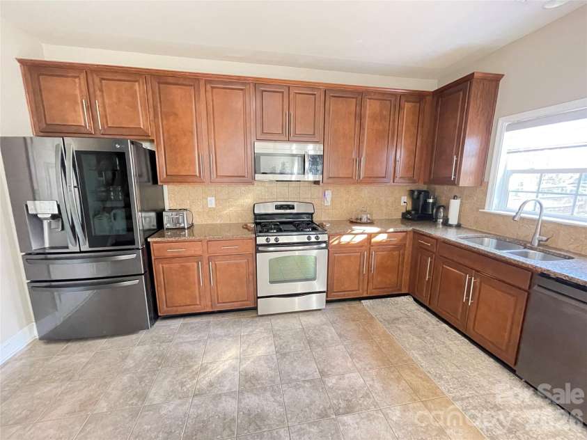 3500 Exbury Gardens Drive, Waxhaw, NC 28173.  MLS# CAR4333228, YatesRealty ID 4198. 