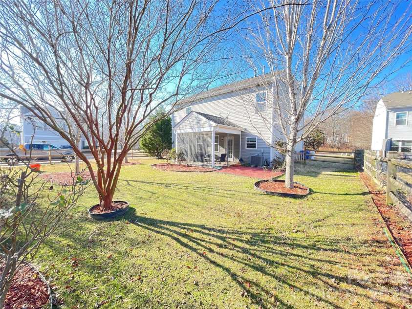 3500 Exbury Gardens Drive, Waxhaw, NC 28173.  MLS# CAR4333228, YatesRealty ID 4198. 