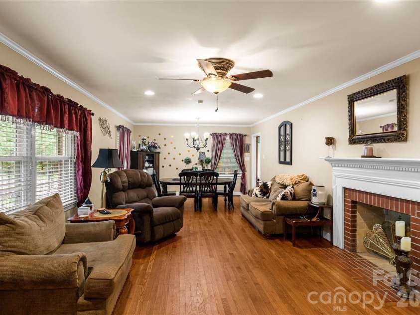 938 Forest Drive, Lancaster, SC 29720.  MLS# CAR4410690, YatesRealty ID 41980. 