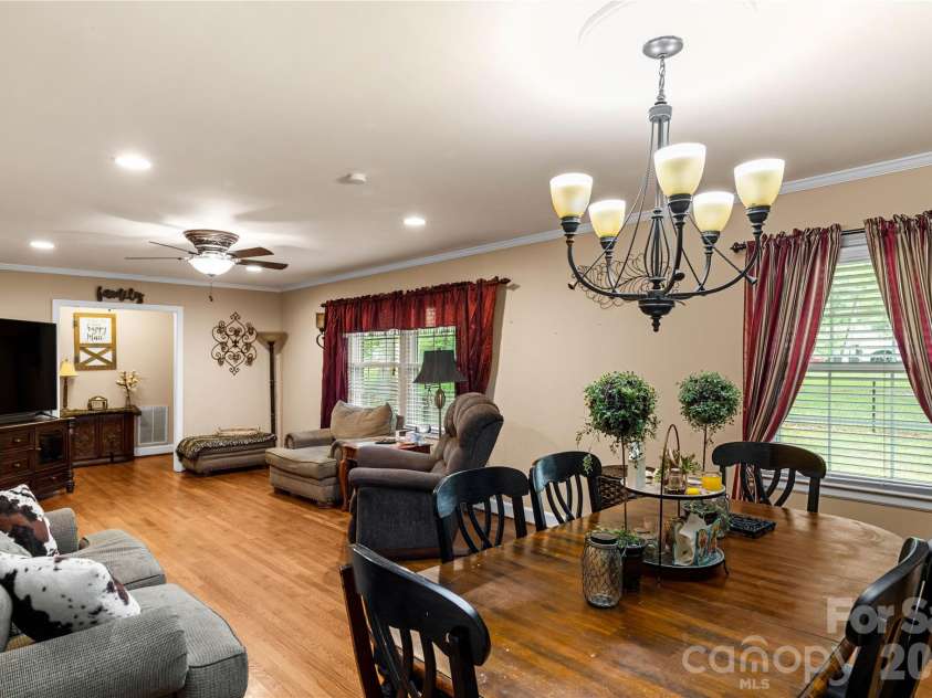 938 Forest Drive, Lancaster, SC 29720.  MLS# CAR4410690, YatesRealty ID 41980. 